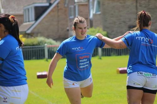 The Giants women warm up before their clash with Leeds